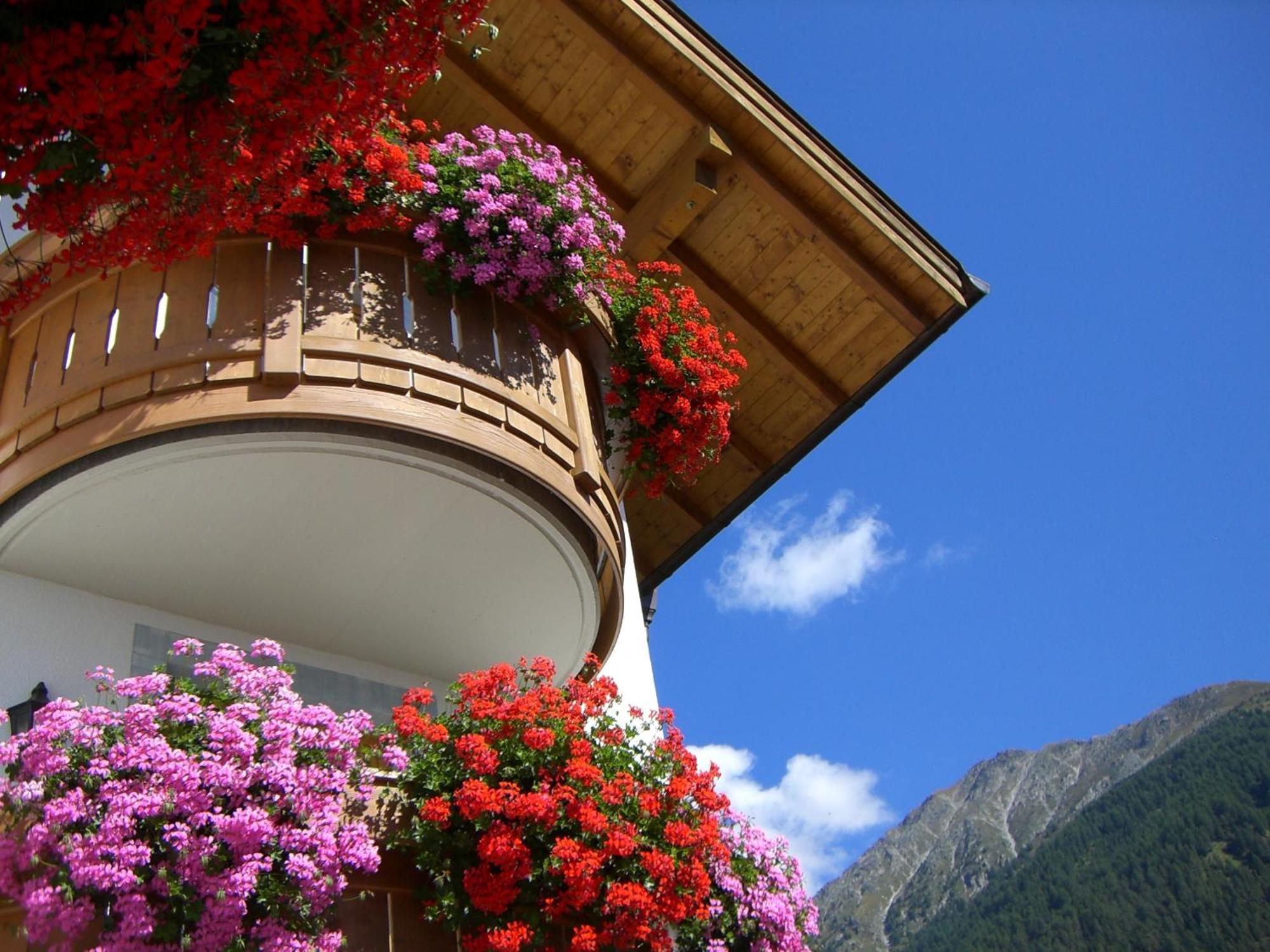 B&B Hotel Alpenrose Rooms & Apartments Valles Exterior foto