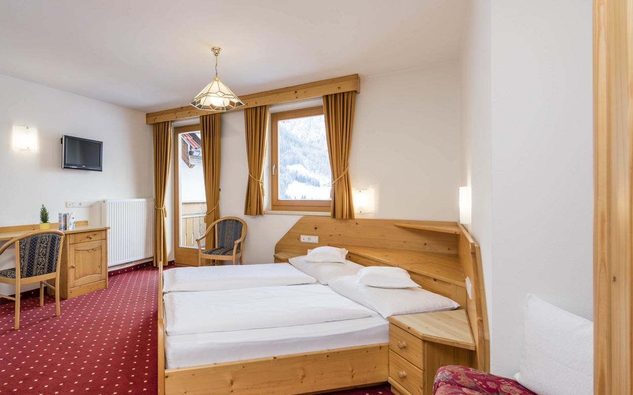 B&B Hotel Alpenrose Rooms & Apartments Valles Exterior foto